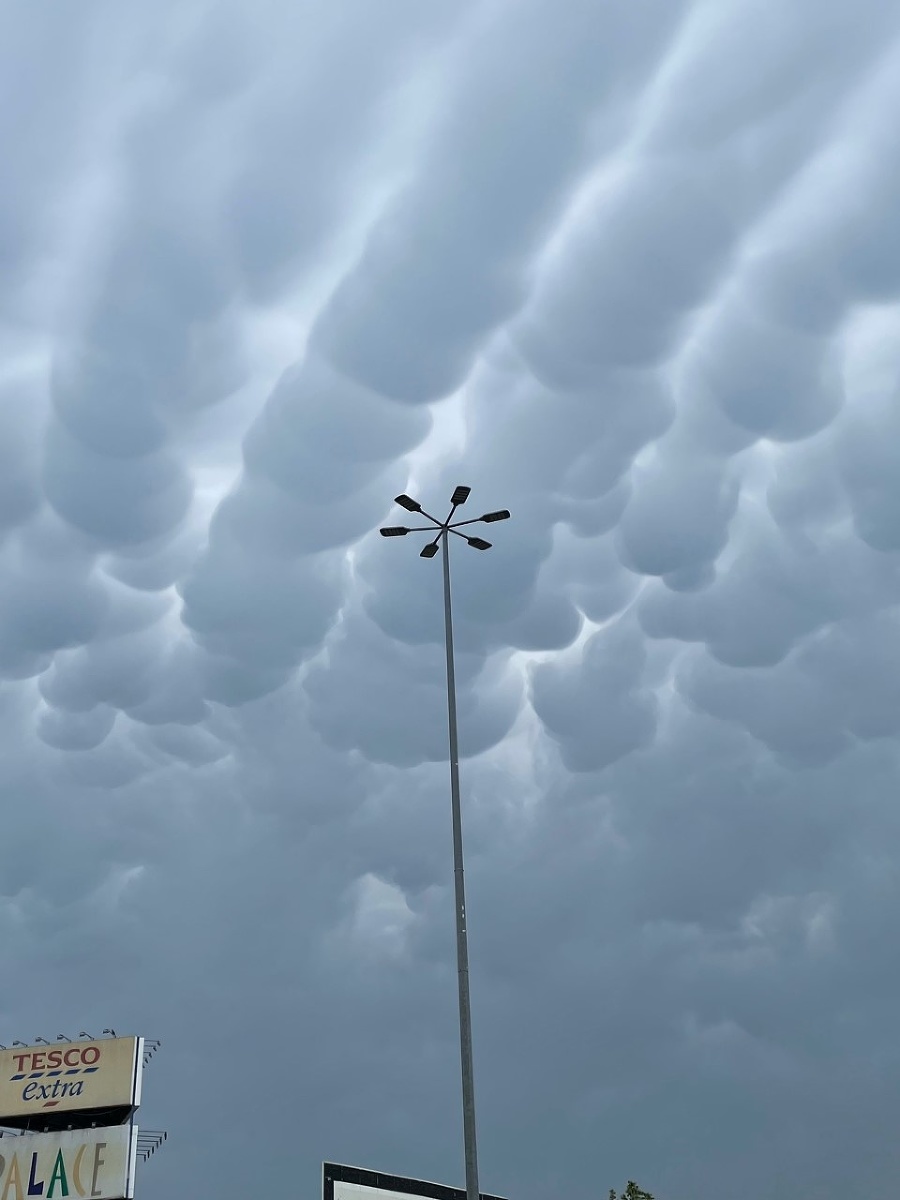 Obloha nad Bratislavou.