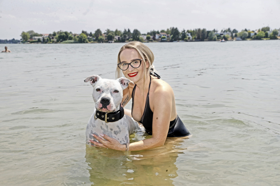 Slnečné jazerá: Vanessa (23) so psíkom Aramisom