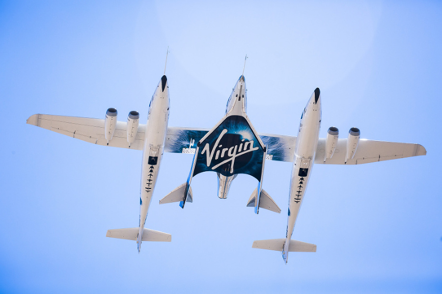 Akcie spoločnosti Virgin Galactic vyleteli hore rovnako, ako ich lietadlo.