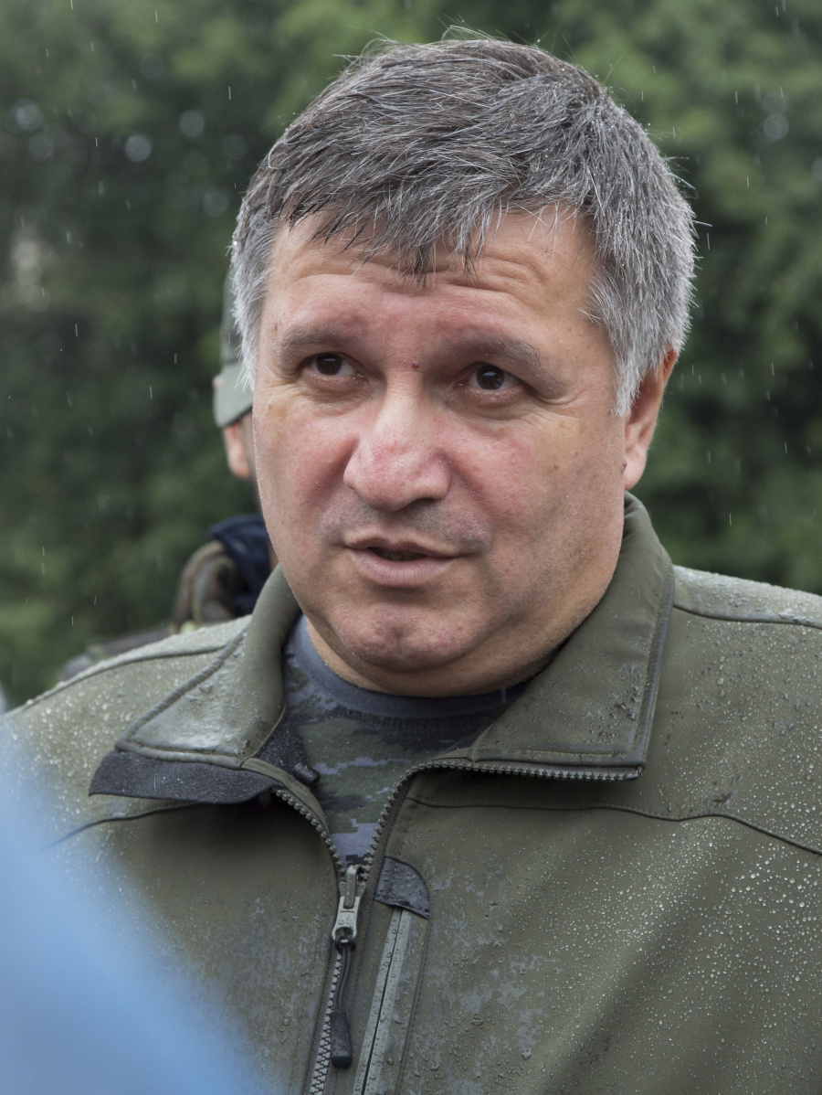 Minister vnútra Avakov podal