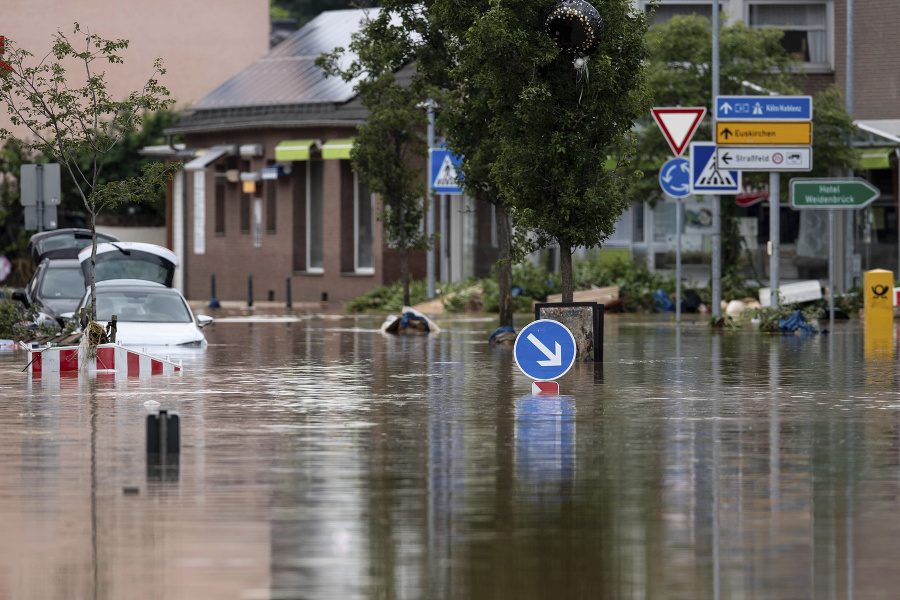 Nemecké mesto hlási 1300 nezvestných; zrejme však pre výpadky mobilných sietí.