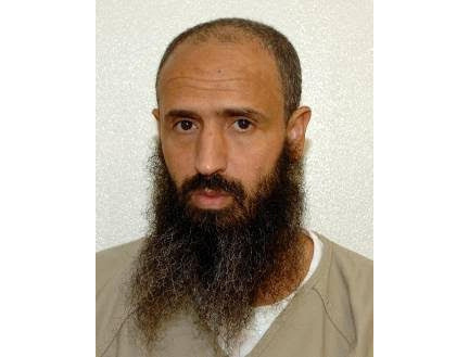 Bidenova administratíva uskutočnila svoj prvý prevoz väzňa z Guantánama. 
