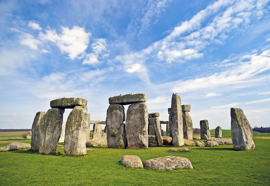 Stonehenge
- Veľká Británia.