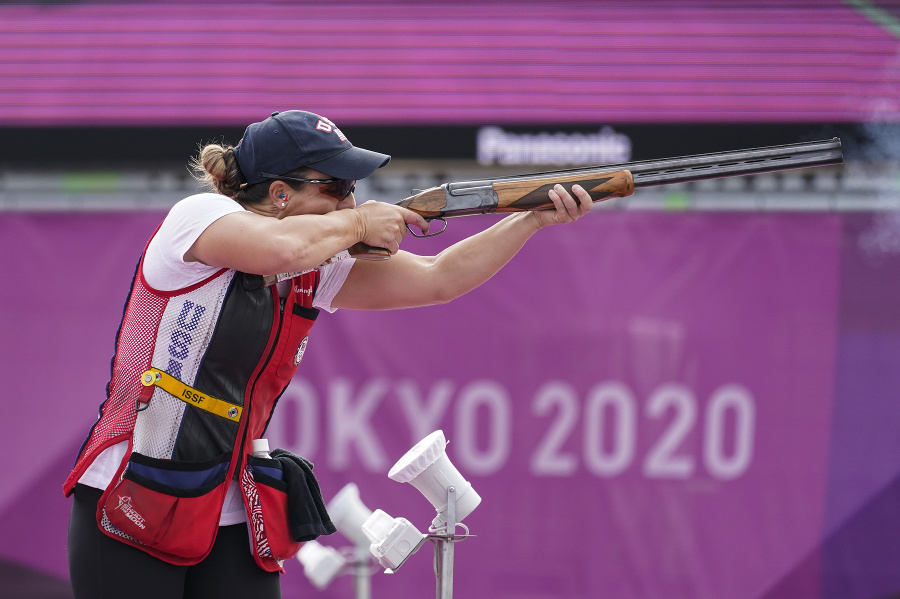 Amber Englishová.