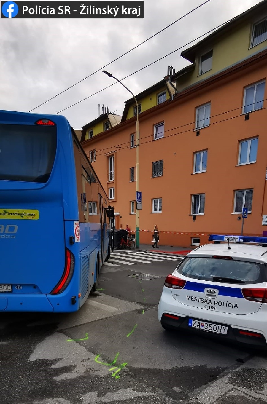 V Žiline zahynul po zrážke s autobusom chodec.