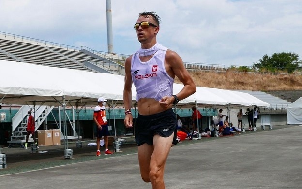 Poľský maratónec Marcin Chabowski.