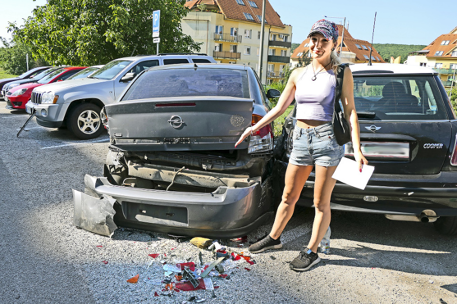 Mária (20) má po nebezpečnej jazde 28-ročného vodiča auto totálne zdemolované. 