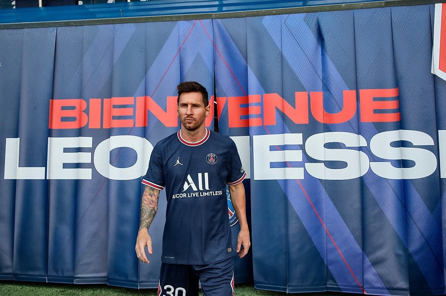 Lionel Messi pózuje v