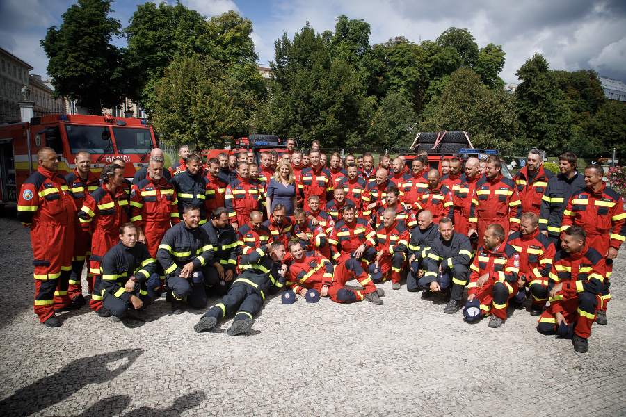 Členovia hasičského a záchranného
