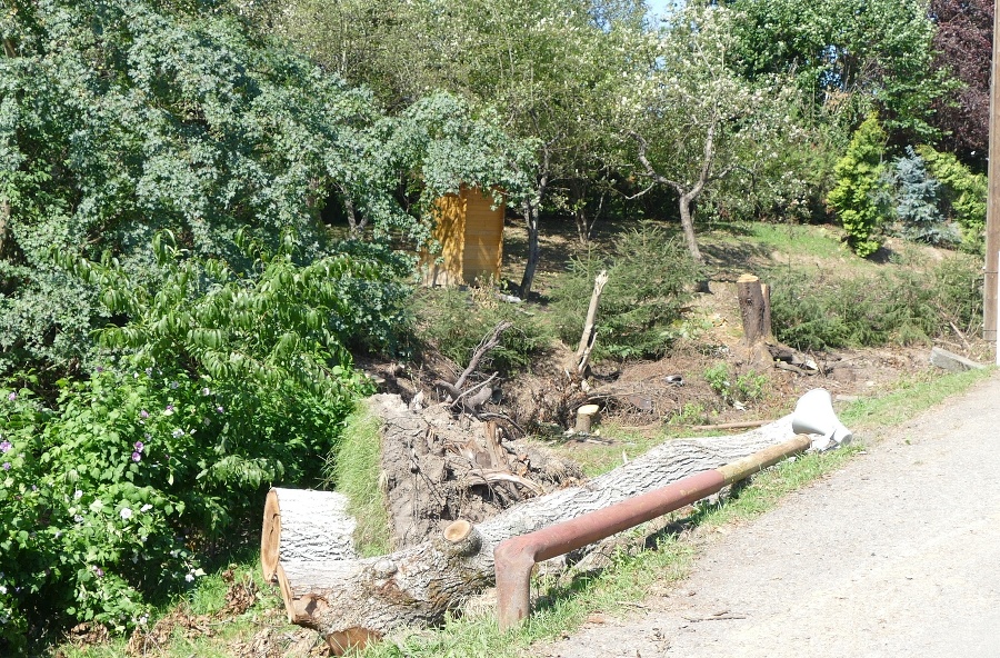 Odstraňovanie škôd po tornáde