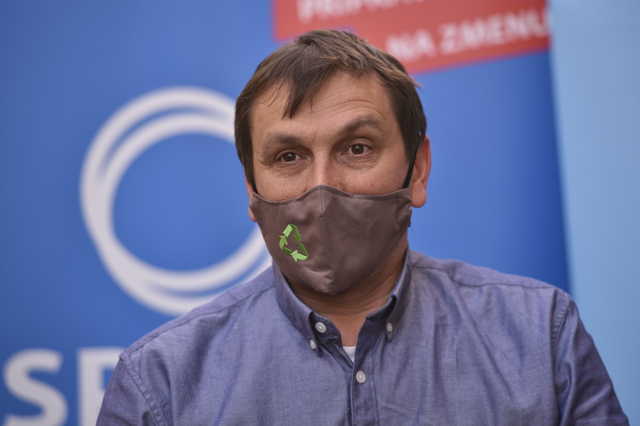 Hipš sa v PS nebude uchádzať o žiadne funkcie.