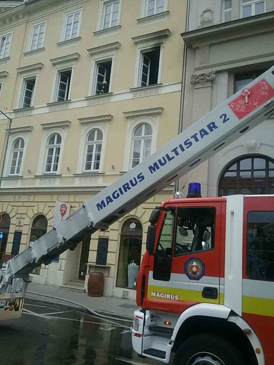 Byt v centre Bratislavy zachvátili plamene.