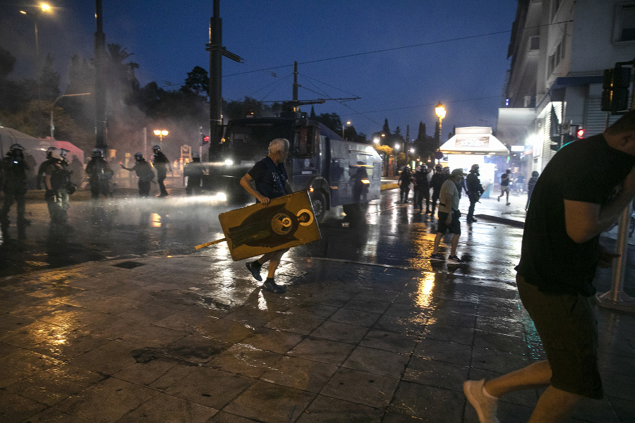 V Aténach protestovali odporcovia