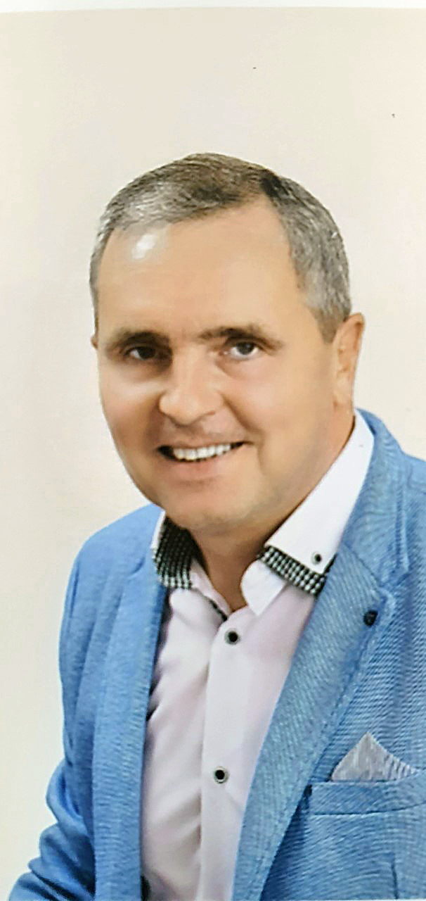 Róbert Rudinský, riaditeľ ZŠ
Nábrežná,