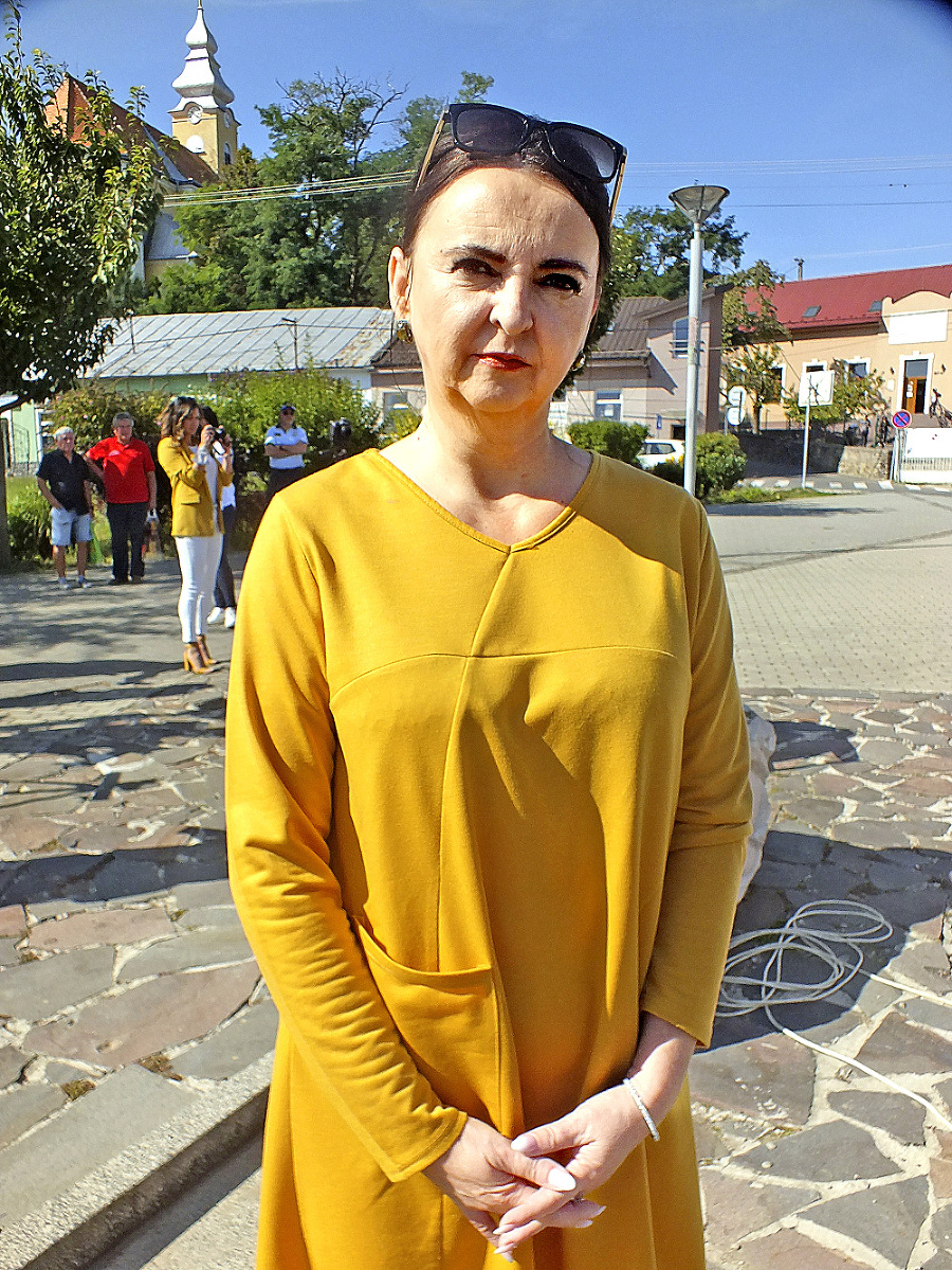 Marta Vozáriková (50),
primátorka, Čierna
nad