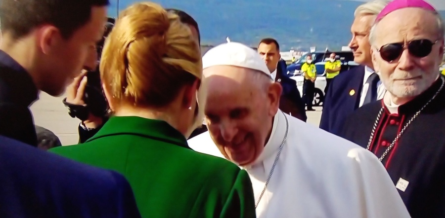 Pápeža privítala naša prezidentka.