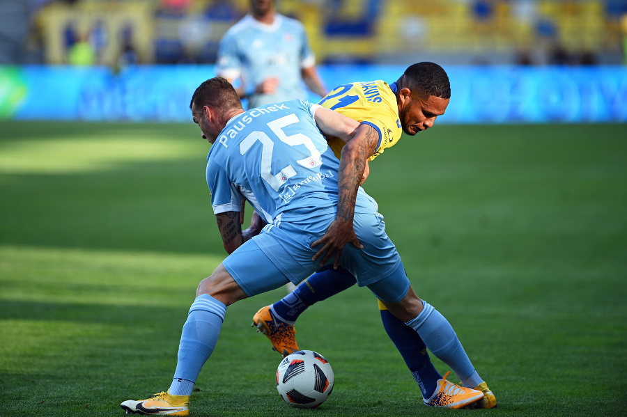 Momentka zo zápasu Slovan - DAC.
