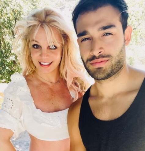Britney Spears a Sam