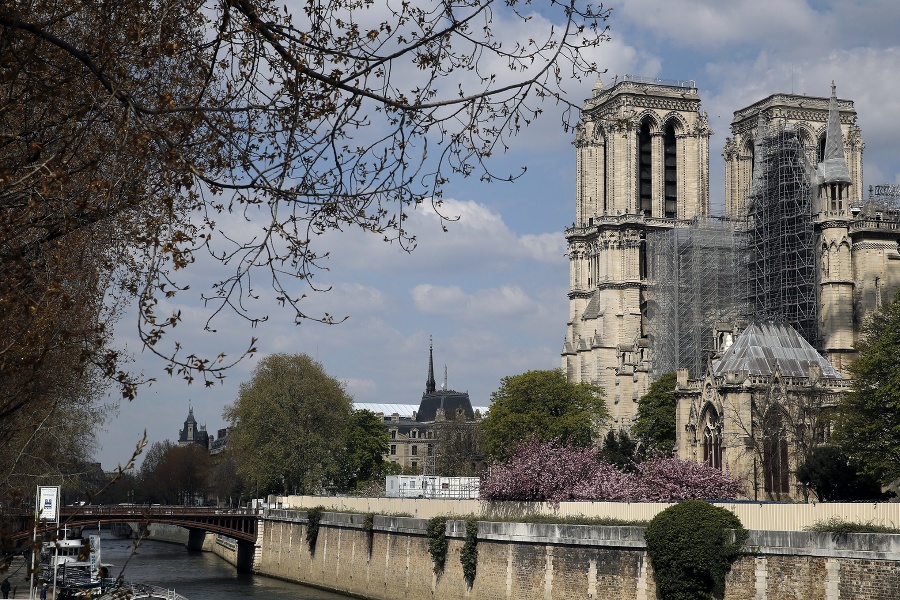 Parížska katedrála Notre-Dame je
