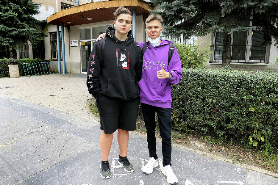 Viktor (17) a Dimitro (18)