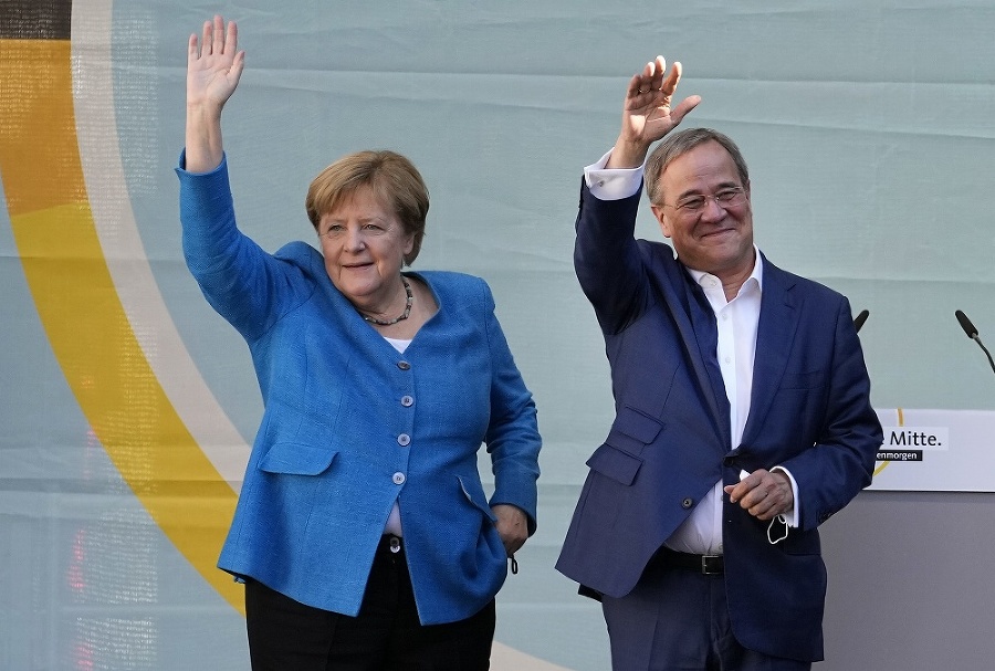 Angela Merkelová
a Armin Laschet
