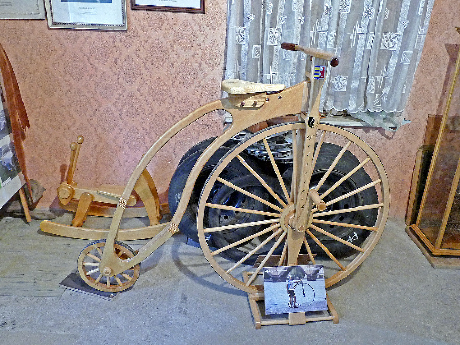 Velocipéd - Tento bicykel
