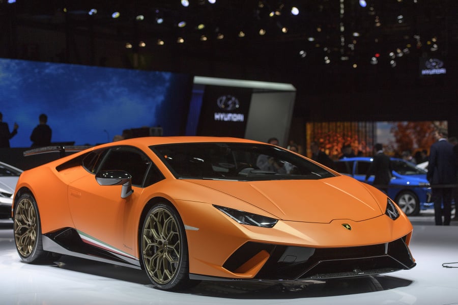 Lamborghini Huracan Performante počas