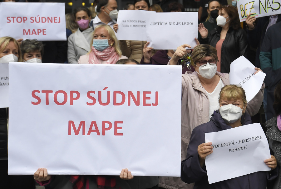 Na snímke protestné zhromaždenie