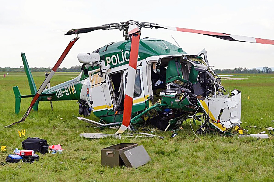 Pri havárii vrtuľníka v