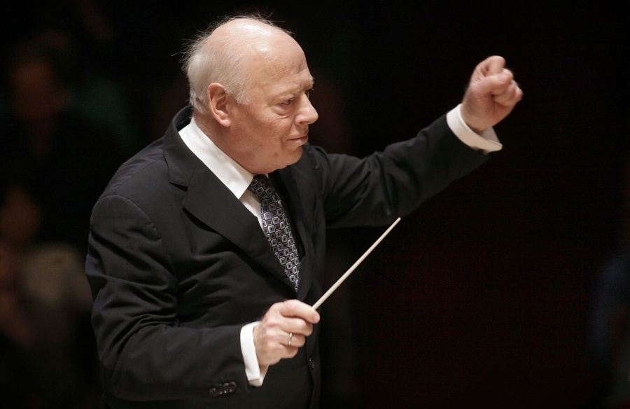 Zomrel legendárny holandský dirigent