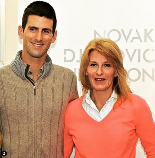 Novak so svojou mamou