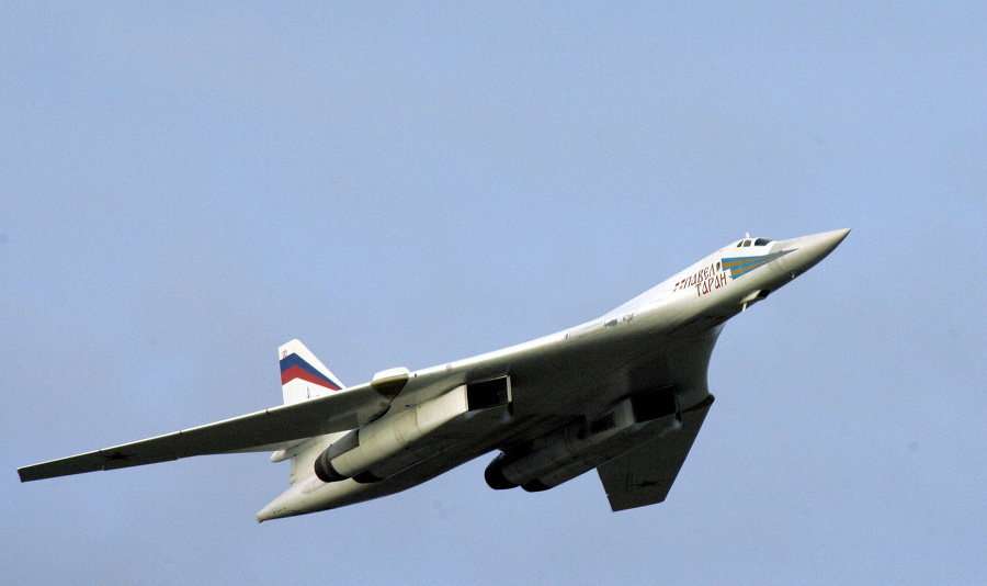 Ruský strategický bombardér Tu-160.