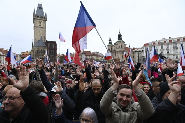 Demonštrácia hnutia Otvoríme Česko-Chcípl