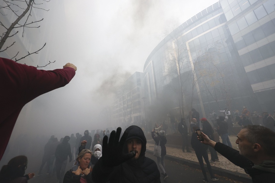 Protesty v Bruseli poznačilo