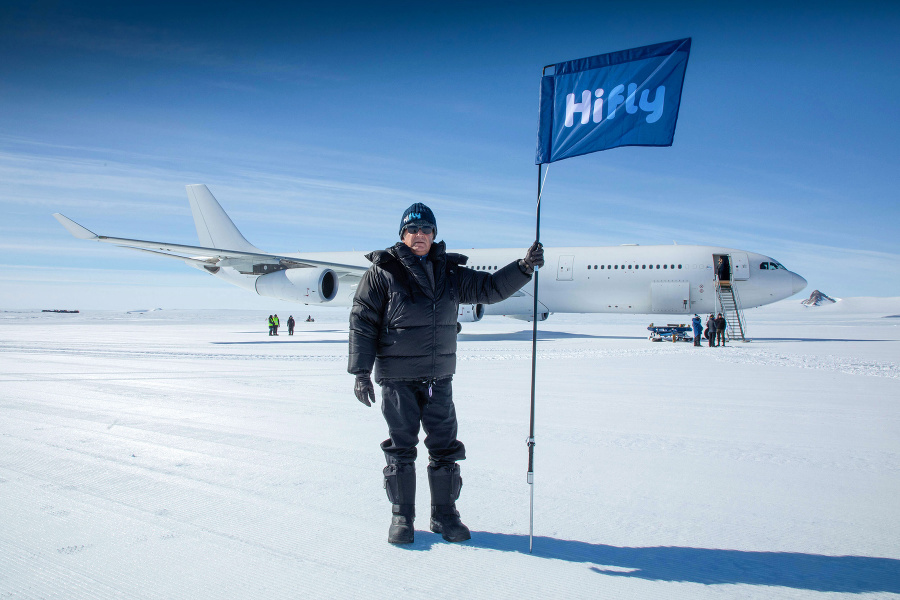 Lietadlo strávilo v Antarktíde
necelé