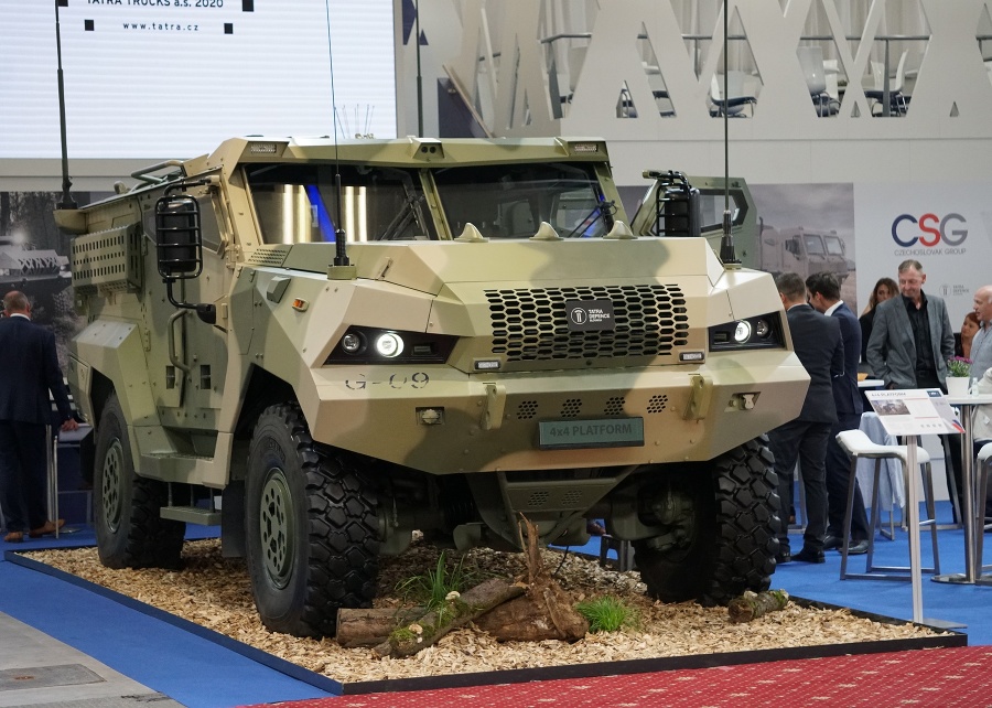 Viacúčelové obrnené vozidlo 4x4 z produkcie Tatra Defence Slovakia na veľtrhu IDEB 2021 v Bratislave.