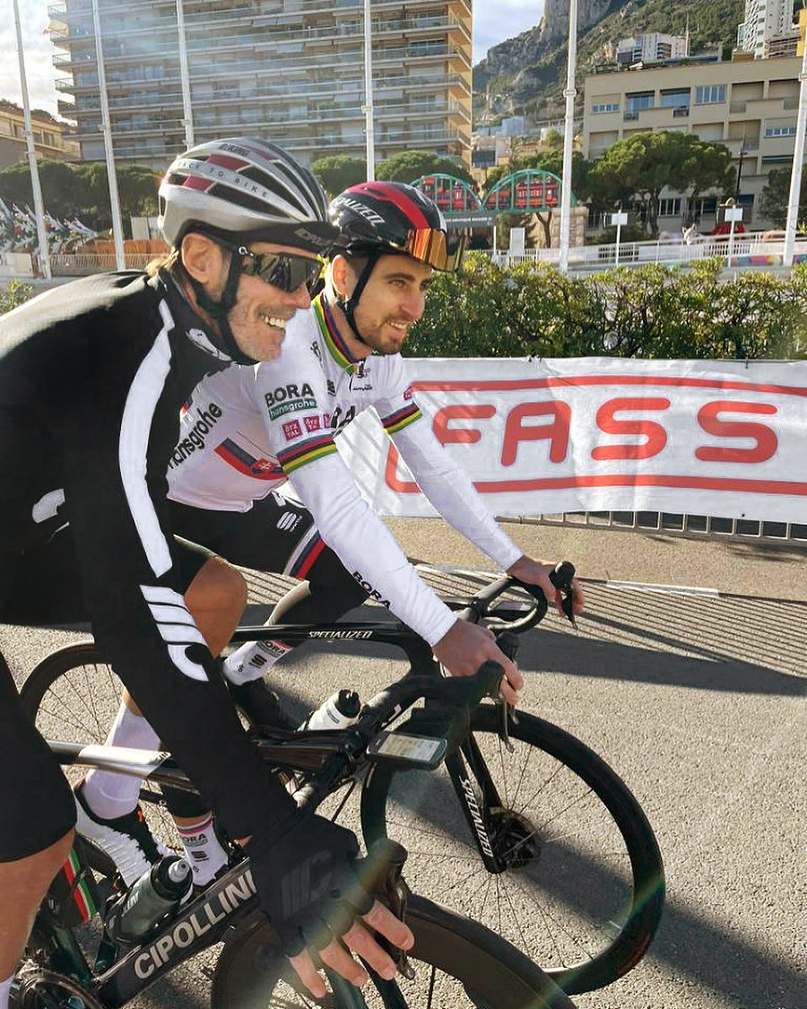 So Saganom sa stretol v Monaku aj  legendárny Mario Cipollini (vľavo),
