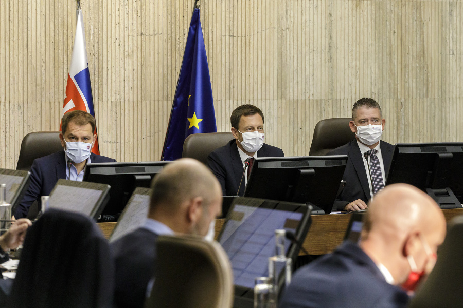 Názory partnerov sa v debate rôznia.  Ilustračné foto