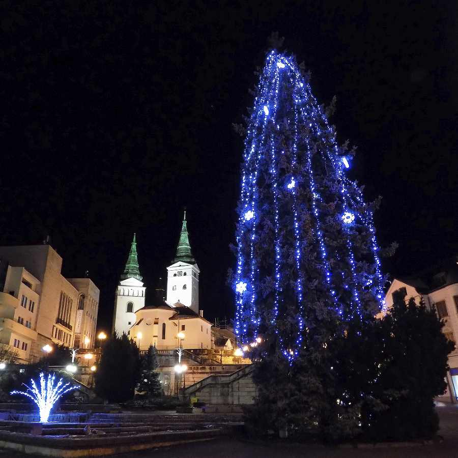 Vianočný stromček v Žiline.