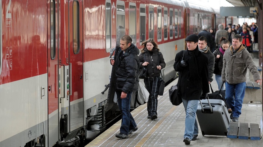 ZSSK redukuje počet spojov (ilustračné foto).
