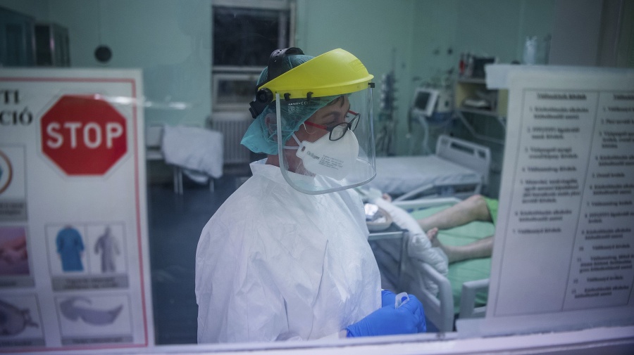 Vyše polovica neočkovaných proti COVID-19 nemá podľa štúdie protilátky. 