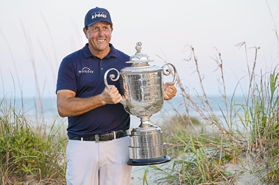 Phil Mickelson (51), 881