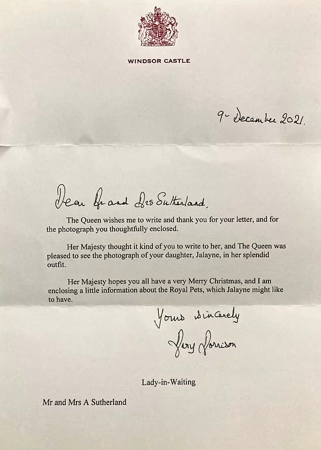 Z Buckinghamského paláca poslali Jalayne list v mene kráľovnej.
