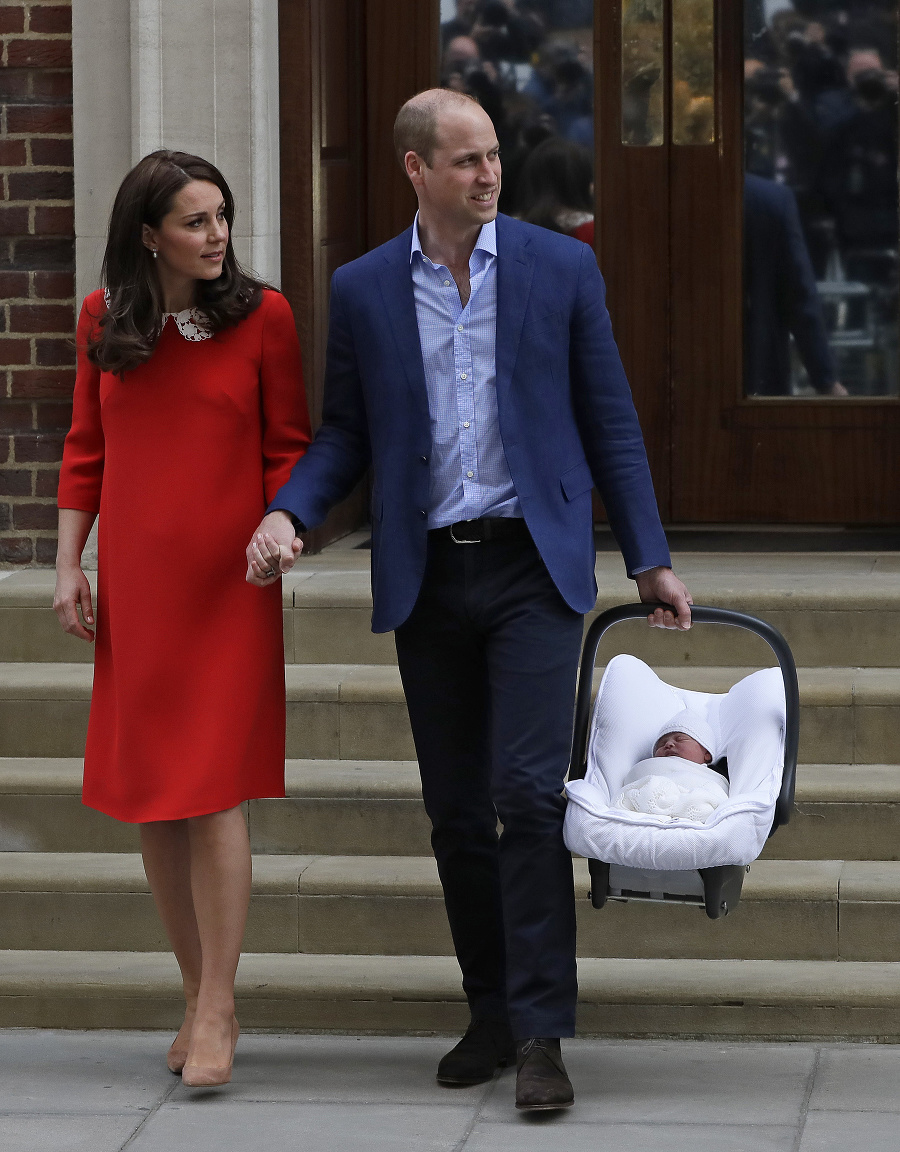 William a Kate odchádzajú