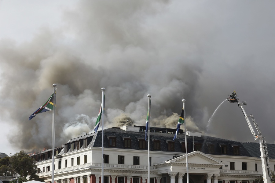 Požiar parlamentu v Juhoafrickej