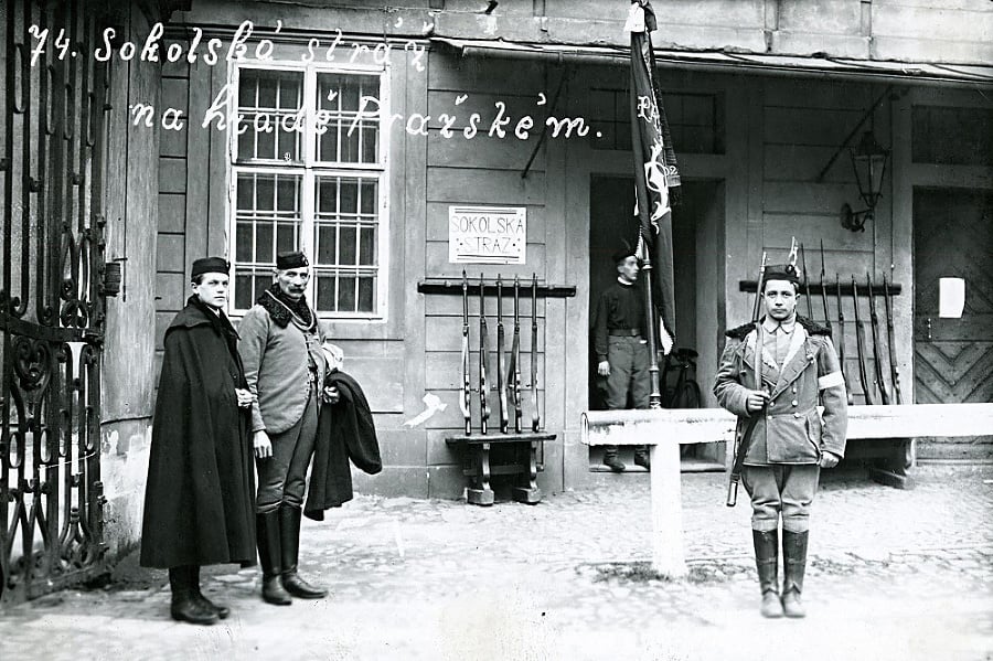1918: Stráž tvorená členmi