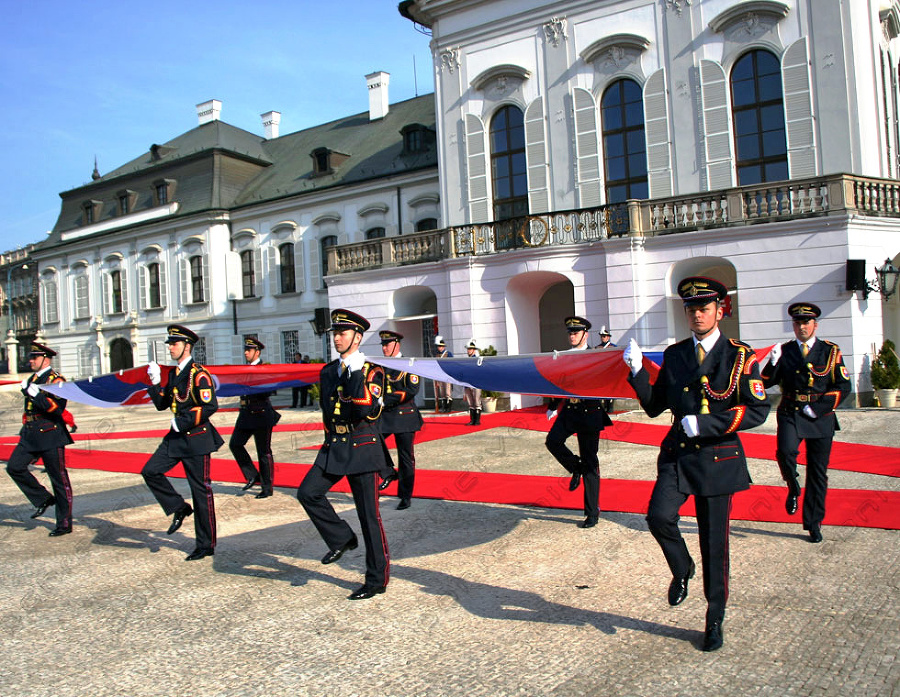 Prezidentský palác: Ceremoniál vlajkoslávy