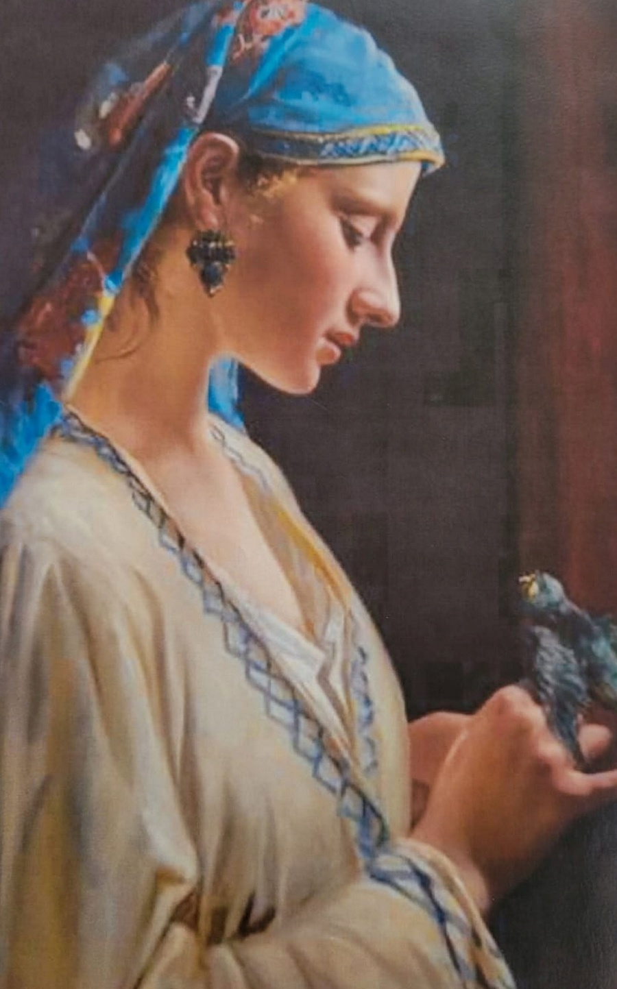 Mladá žena s papagájom