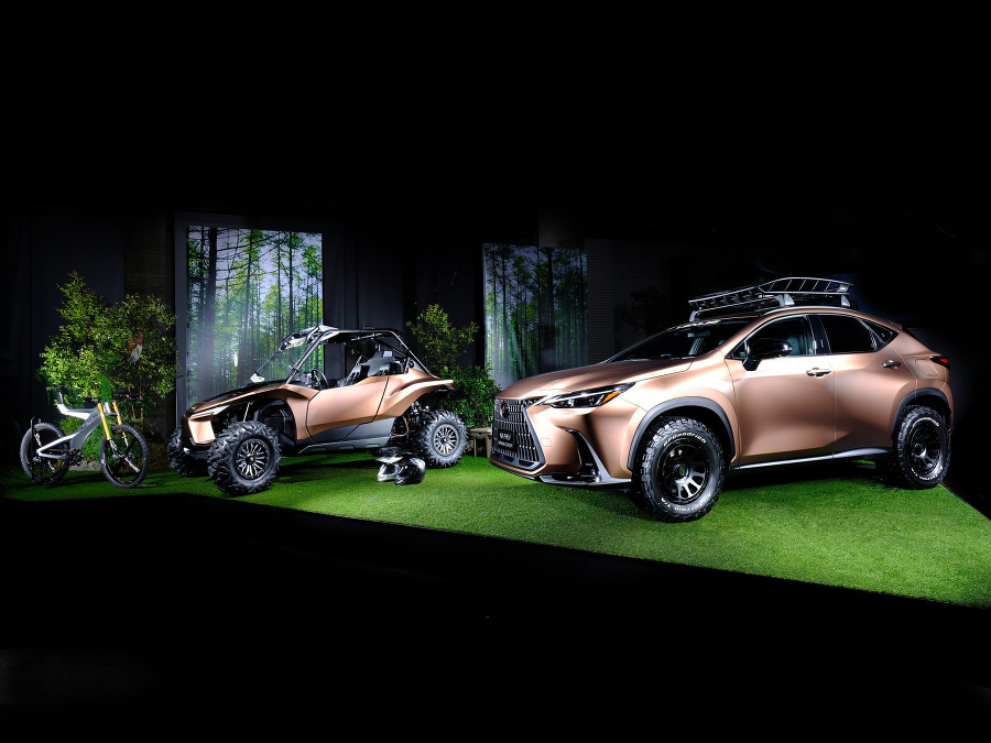 Lexus predstavil koncepty NX offroadu a vodíkového ROV.
