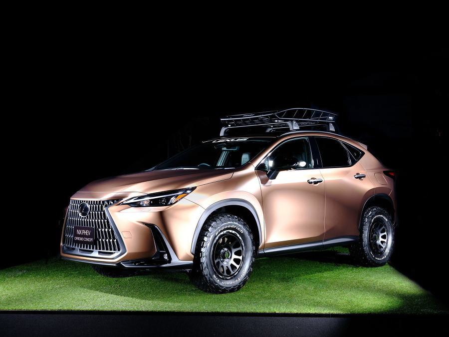 Lexus predstavil koncepty NX